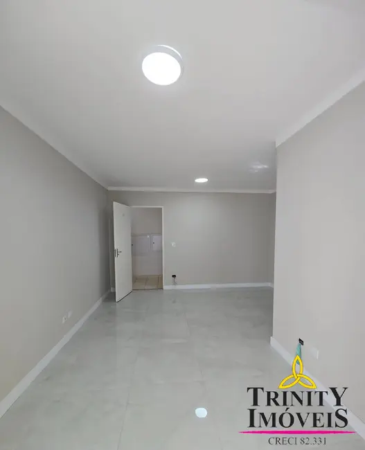 Foto 3 de Apartamento com 3 quartos à venda, 64m2 em Jardim Caiapiá, Cotia - SP