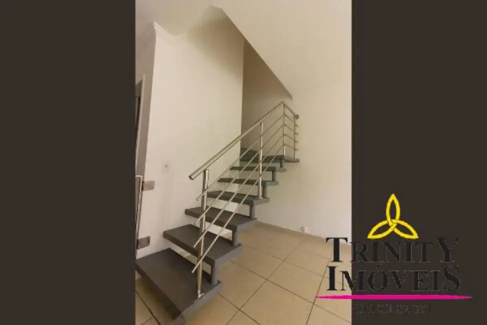 Foto 3 de Casa com 2 quartos à venda, 70m2 em Vila Monte Serrat, Cotia - SP