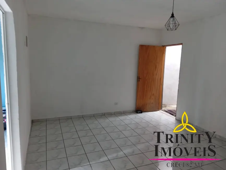 Casa com 4 quartos à venda, 148m2 em Jardim Roberto, Osasco - SP - imagem 5 Foto 5 de Casa com 4 quartos à venda, 148m2 em Jardim Roberto, Osasco - SP