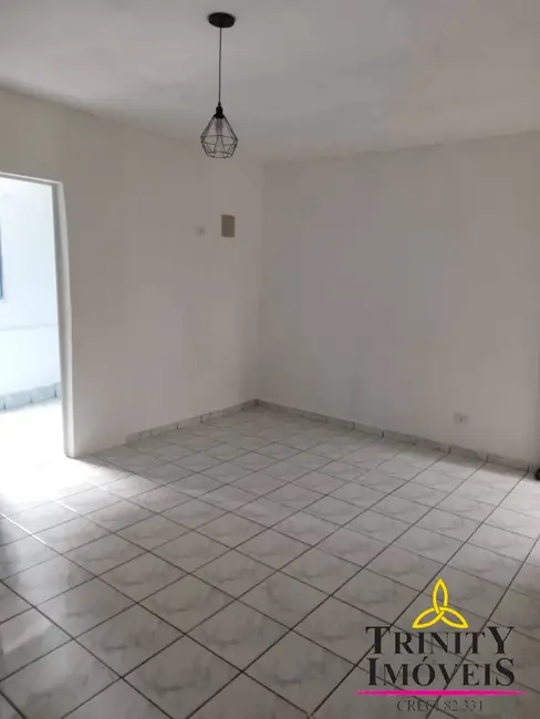 Casa com 4 quartos à venda, 148m2 em Jardim Roberto, Osasco - SP - imagem 3 Foto 3 de Casa com 4 quartos à venda, 148m2 em Jardim Roberto, Osasco - SP