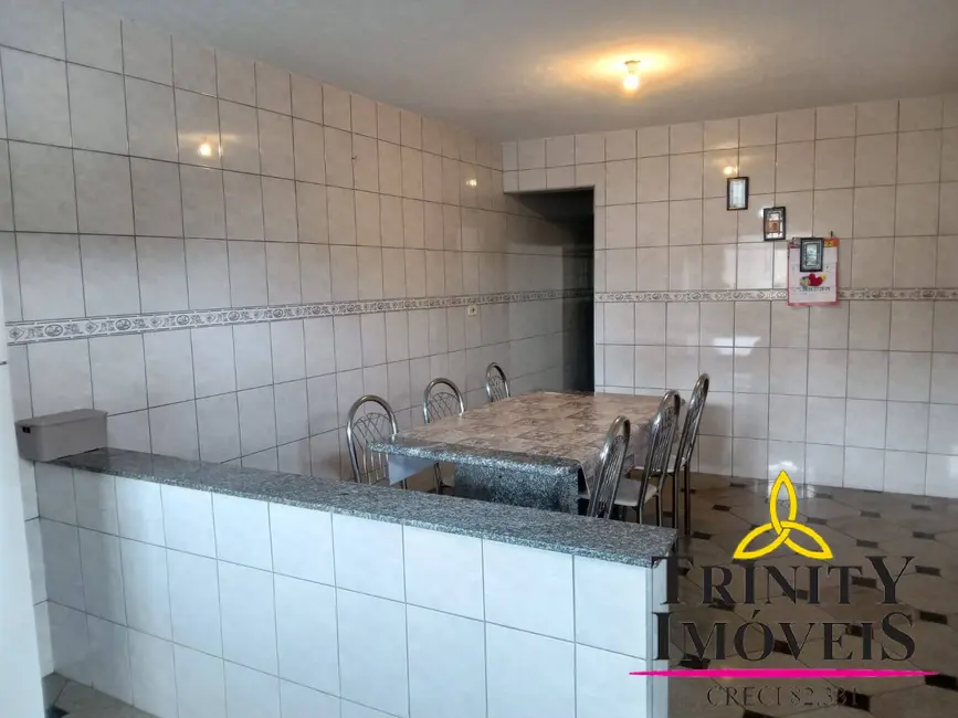 Casa com 4 quartos à venda, 148m2 em Jardim Roberto, Osasco - SP - imagem 4 Foto 4 de Casa com 4 quartos à venda, 148m2 em Jardim Roberto, Osasco - SP