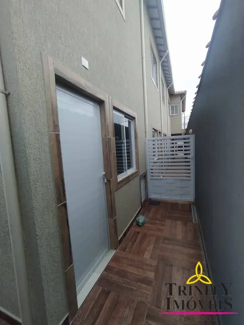 Foto 2 de Casa com 2 quartos à venda em Praia Grande - SP