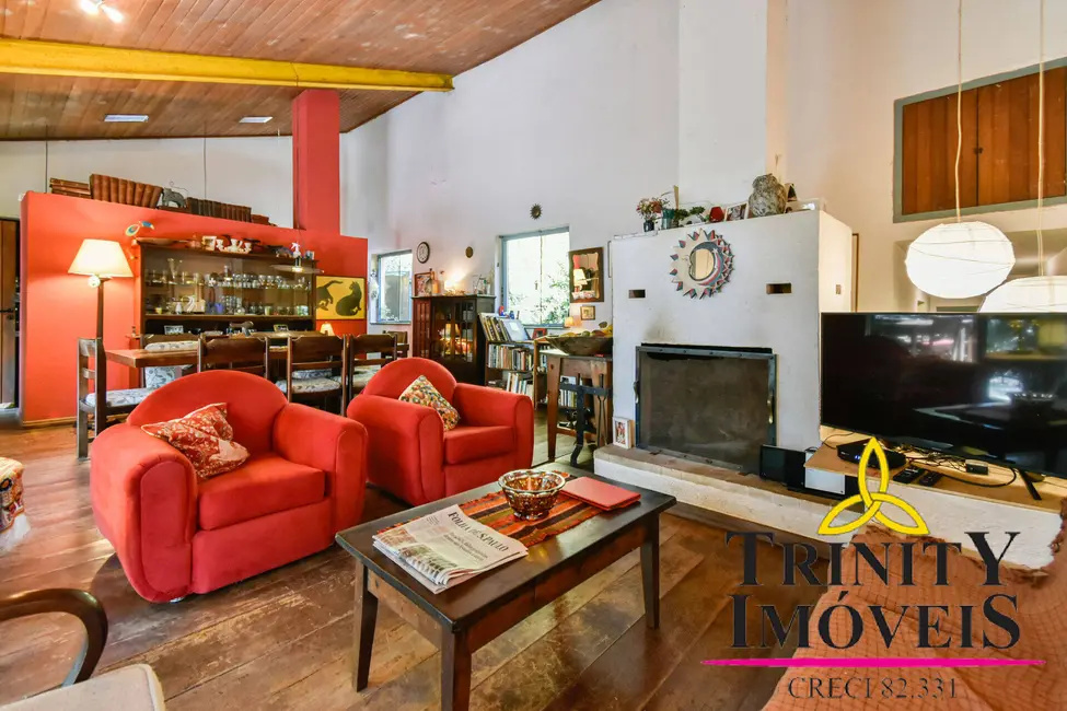 Casa com 4 quartos à venda, 230m2 em Nova Higienópolis, Jandira - SP - imagem 3 Foto 3 de Casa com 4 quartos à venda, 230m2 em Nova Higienópolis, Jandira - SP