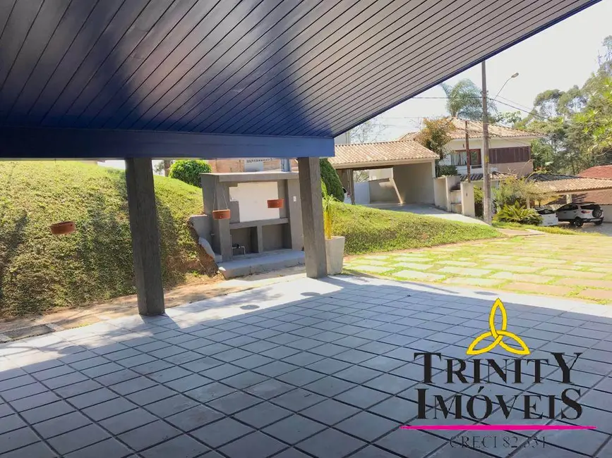 Foto 4 de Casa com 4 quartos à venda, 243m2 em Petit Village, Cotia - SP