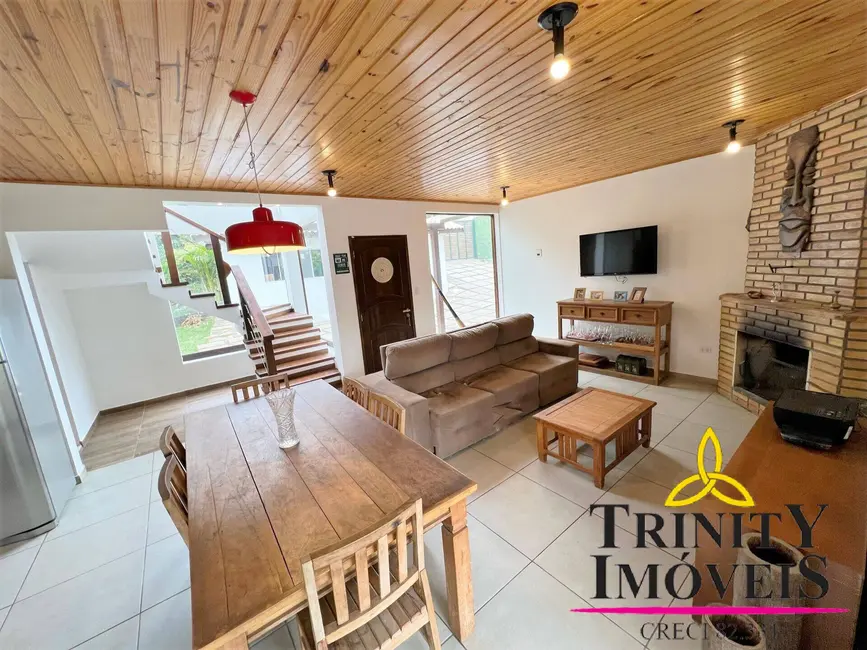 Casa com 3 quartos à venda, 400m2 em Granja Viana II, Cotia - SP - imagem 4 Foto 4 de Casa com 3 quartos à venda, 400m2 em Granja Viana II, Cotia - SP