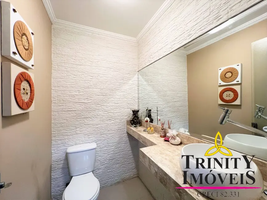 Foto 3 de Casa com 5 quartos à venda, 1200m2 em Petit Village, Cotia - SP