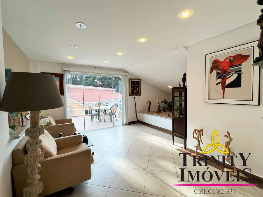 Foto 8 de Casa com 5 quartos à venda, 1200m2 em Petit Village, Cotia - SP