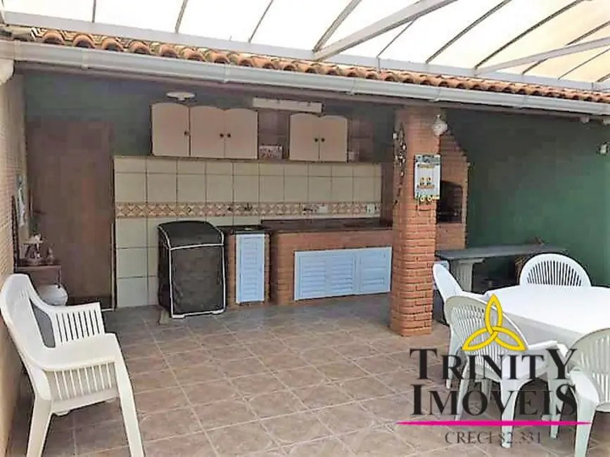 Foto 3 de Casa com 3 quartos à venda, 194m2 em Mongagua - SP