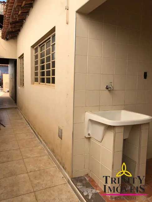 Foto 3 de Casa com 2 quartos à venda, 125m2 em Jardim Palmira, Tatui - SP