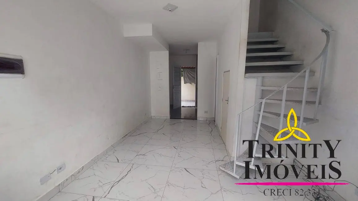 Foto 1 de Casa com 2 quartos à venda e para alugar, 140m2 em Parque Rincão, Cotia - SP