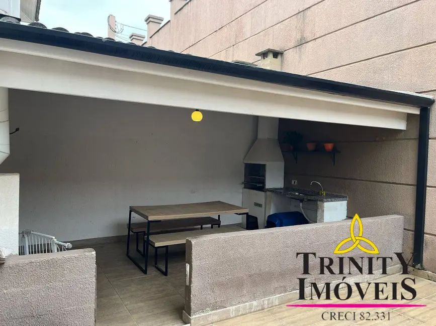 Casa com 4 quartos à venda, 174m2 em Jardim Maria Tereza, Cotia - SP - imagem 6 Foto 6 de Casa com 4 quartos à venda, 174m2 em Jardim Maria Tereza, Cotia - SP