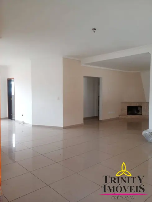 Foto 2 de Casa com 4 quartos para alugar, 300m2 em Parque Dom Henrique, Cotia - SP