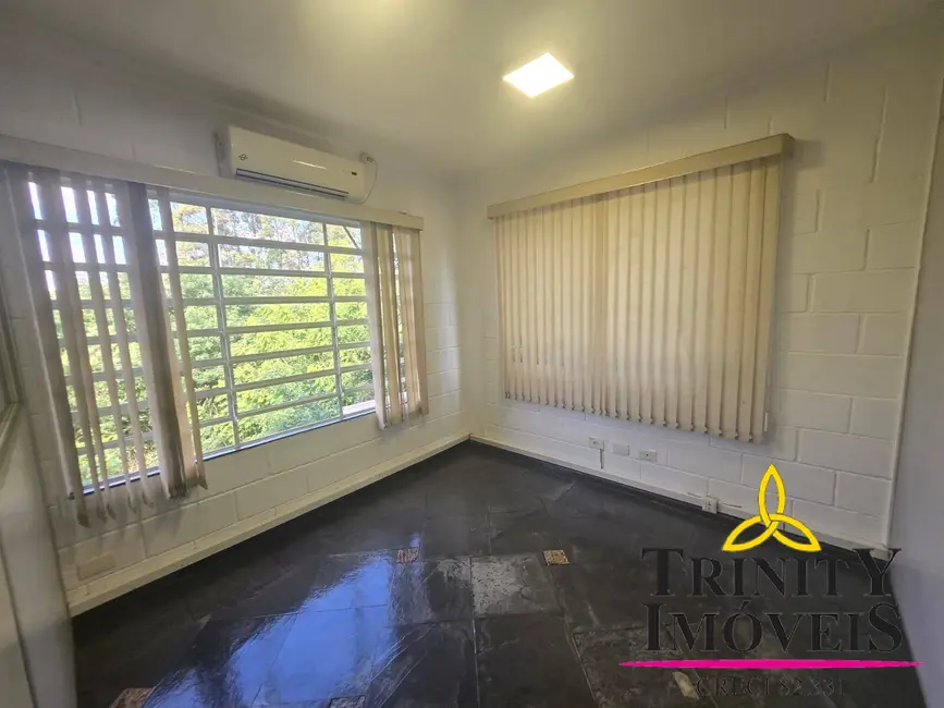 Foto 5 de Sala Comercial para alugar, 130m2 em Granja Viana, Cotia - SP