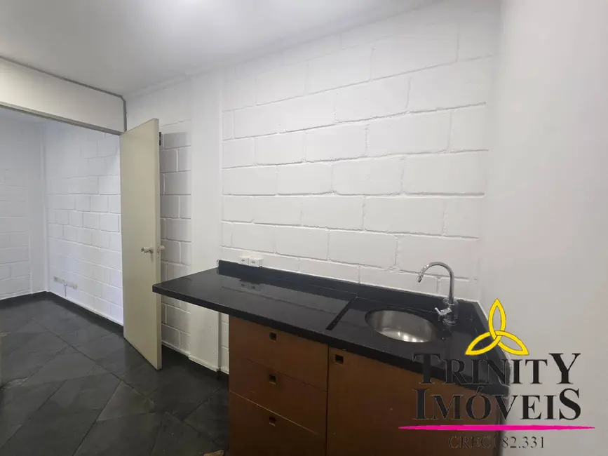 Foto 4 de Sala Comercial para alugar, 130m2 em Granja Viana, Cotia - SP