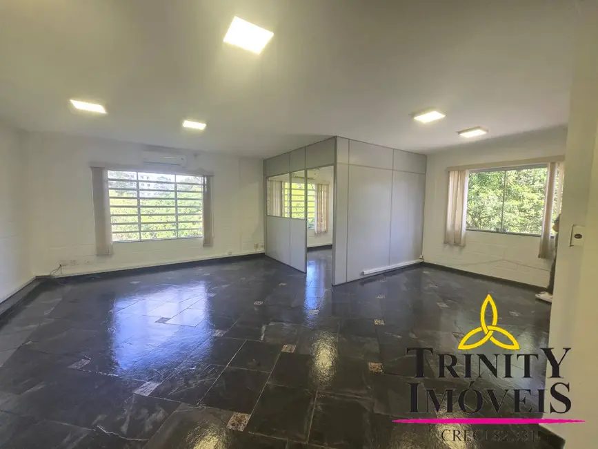 Foto 1 de Sala Comercial para alugar, 130m2 em Granja Viana, Cotia - SP