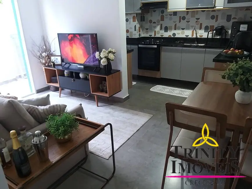 Foto 2 de Apartamento com 2 quartos à venda, 60m2 em Cotia - SP