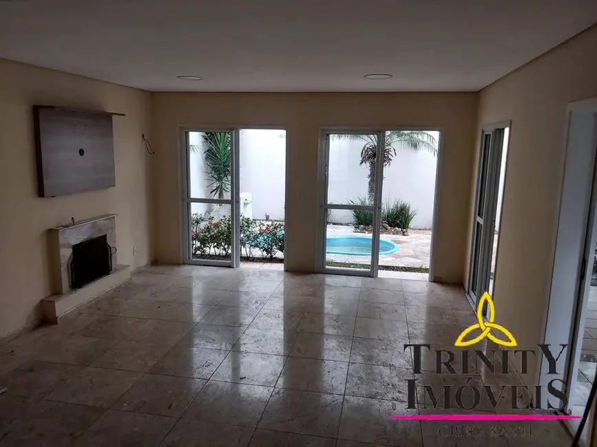 Casa com 4 quartos à venda, 179m2 em Jardim Passárgada I, Cotia - SP - imagem 5 Foto 5 de Casa com 4 quartos à venda, 179m2 em Jardim Passárgada I, Cotia - SP