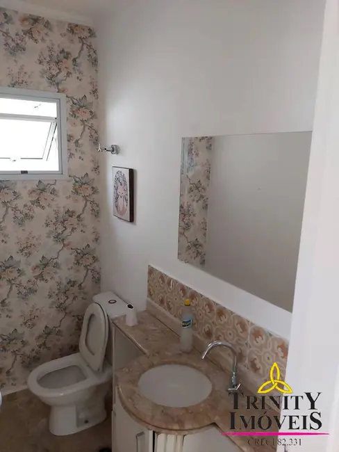 Casa com 4 quartos à venda, 179m2 em Jardim Passárgada I, Cotia - SP - imagem 3 Foto 3 de Casa com 4 quartos à venda, 179m2 em Jardim Passárgada I, Cotia - SP