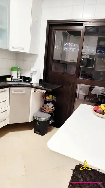 Foto 9 de Casa com 3 quartos à venda e para alugar, 100m2 em Granja Viana, Cotia - SP