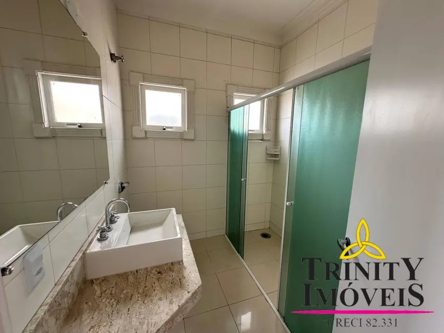 Foto 3 de Casa com 4 quartos à venda, 480m2 em Chácara dos Junqueiras, Carapicuiba - SP