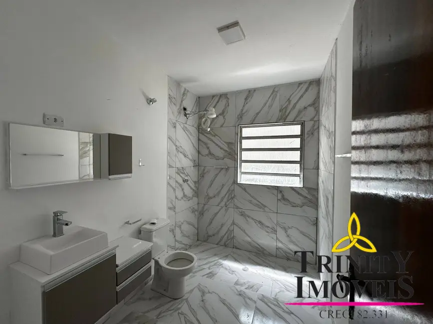 Foto 11 de Casa à venda, 250m2 em Parque Santa Teresa, Carapicuiba - SP