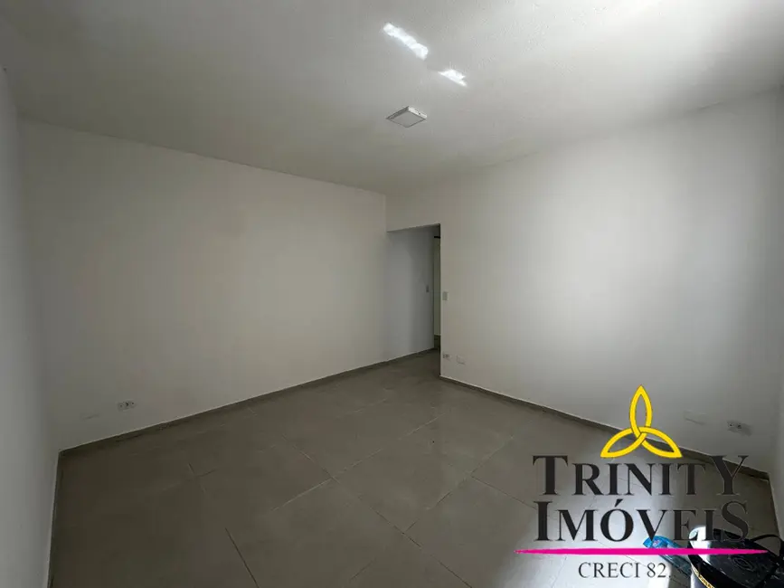 Foto 10 de Casa à venda, 250m2 em Parque Santa Teresa, Carapicuiba - SP