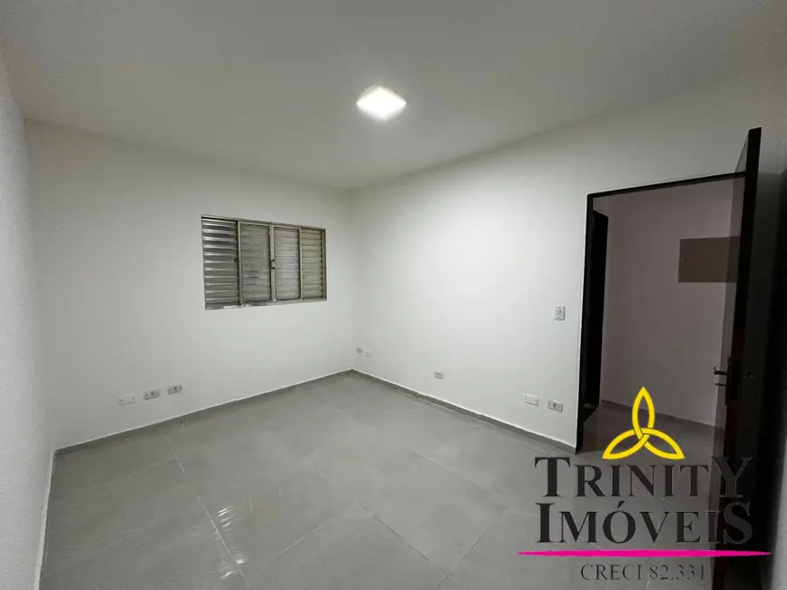 Foto 20 de Casa à venda, 250m2 em Parque Santa Teresa, Carapicuiba - SP