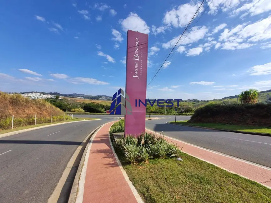 Foto 1 de Terreno / Lote à venda, 250m2 em Braganca Paulista - SP