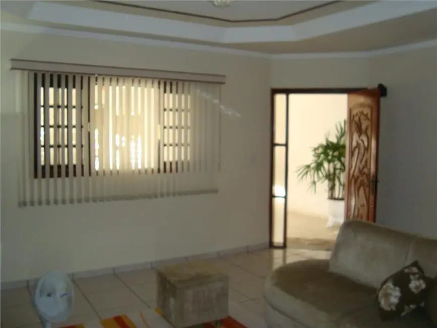 Casa com 3 quartos à venda, 172m2 em Jardim Mirandola, Americana - SP - imagem 1 Foto 1 de Casa com 3 quartos à venda, 172m2 em Jardim Mirandola, Americana - SP