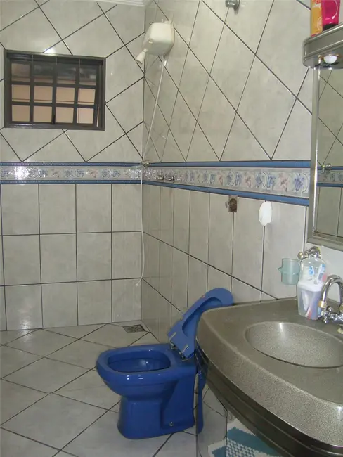 Casa com 3 quartos à venda, 172m2 em Jardim Mirandola, Americana - SP - imagem 5 Foto 5 de Casa com 3 quartos à venda, 172m2 em Jardim Mirandola, Americana - SP