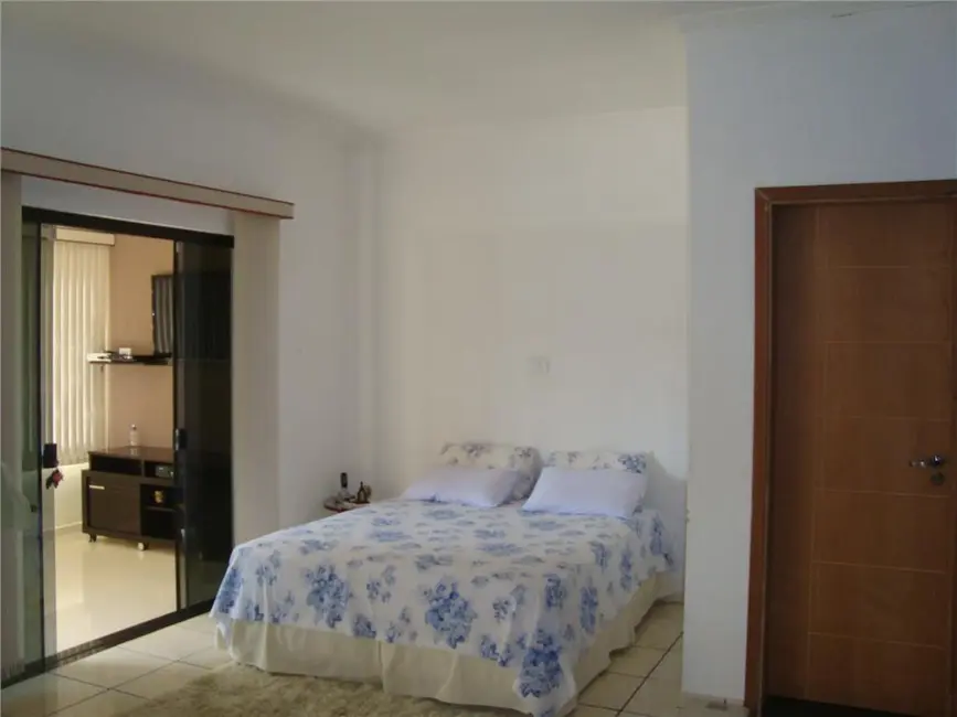 Casa com 3 quartos à venda, 172m2 em Jardim Mirandola, Americana - SP - imagem 7 Foto 7 de Casa com 3 quartos à venda, 172m2 em Jardim Mirandola, Americana - SP