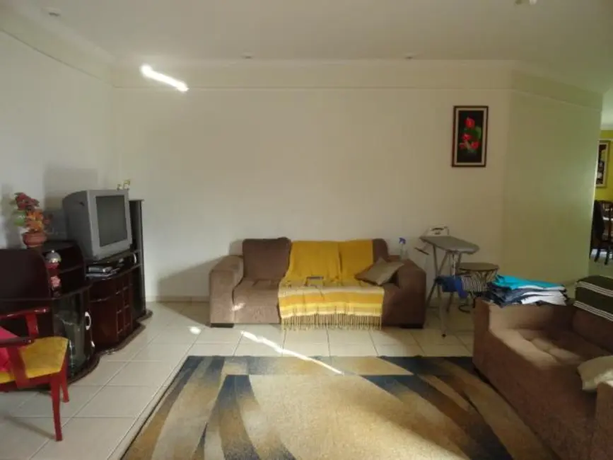 Foto 2 de Casa com 3 quartos à venda, 360m2 em Vila Bertini, Americana - SP