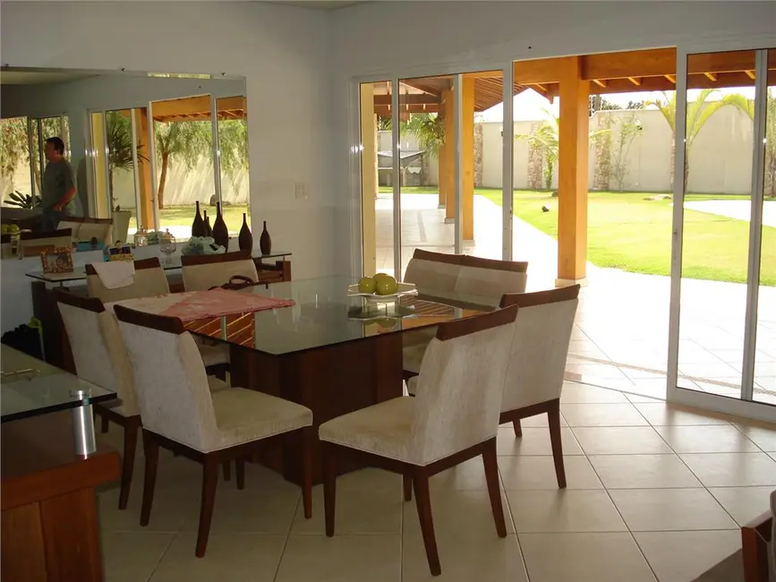 Casa de Condomínio com 4 quartos à venda, 1600m2 em Vale das Paineiras, Americana - SP - imagem 3 Foto 3 de Casa de Condomínio com 4 quartos à venda, 1600m2 em Vale das Paineiras, Americana - SP