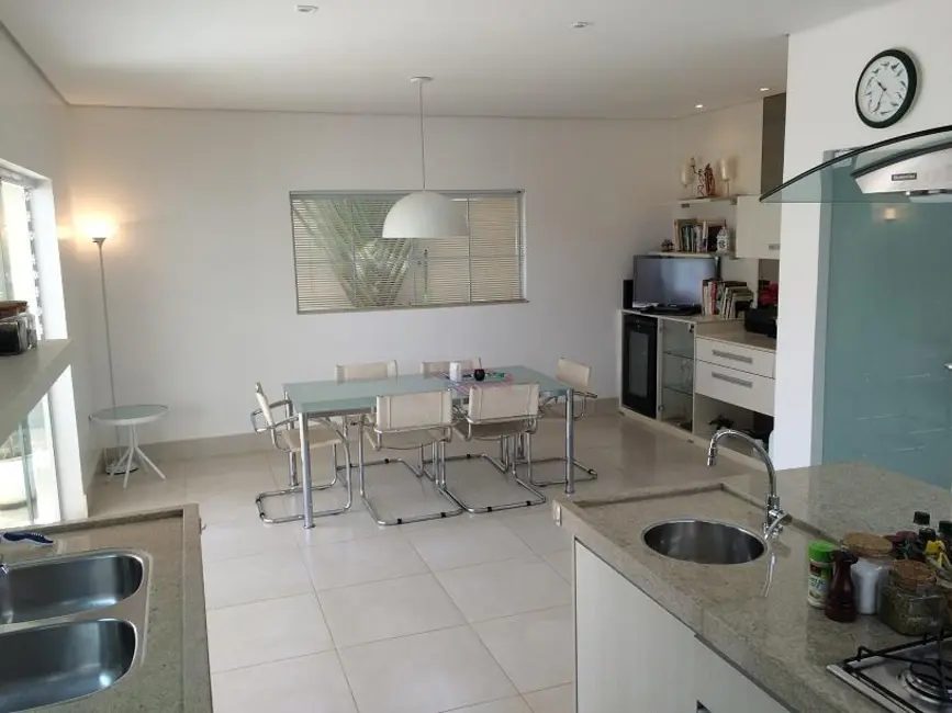 Casa de Condomínio com 3 quartos à venda, 300m2 em Iate Clube de Americana, Americana - SP - imagem 6 Foto 6 de Casa de Condomínio com 3 quartos à venda, 300m2 em Iate Clube de Americana, Americana - SP