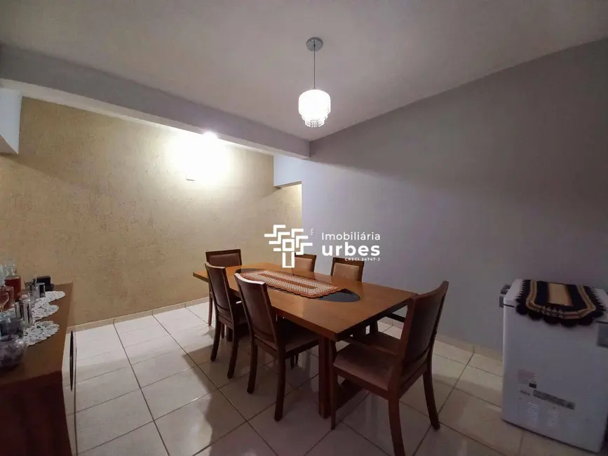 Casa com 3 quartos à venda, 125m2 em Jardim Santo Antônio, Americana - SP - imagem 6 Foto 6 de Casa com 3 quartos à venda, 125m2 em Jardim Santo Antônio, Americana - SP