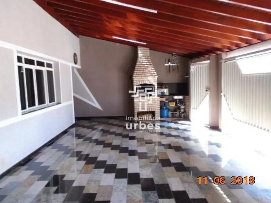 Foto 3 de Casa com 3 quartos à venda, 200m2 em Vila Mathiesen, Americana - SP