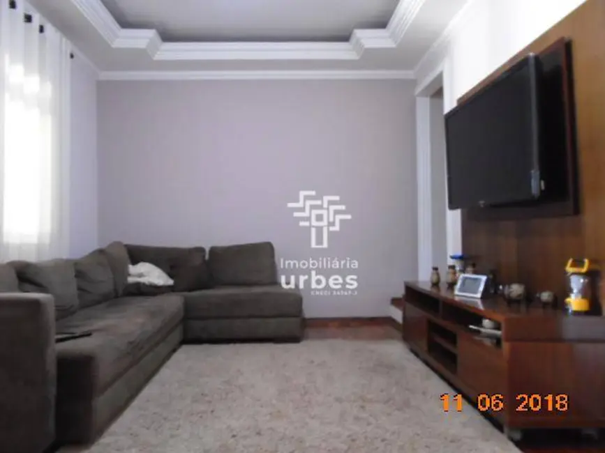 Foto 1 de Casa com 3 quartos à venda, 200m2 em Vila Mathiesen, Americana - SP