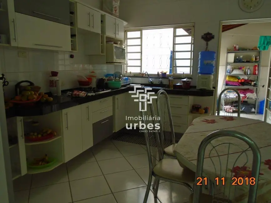 Foto 4 de Casa com 3 quartos à venda, 180m2 em Parque Novo Mundo, Americana - SP