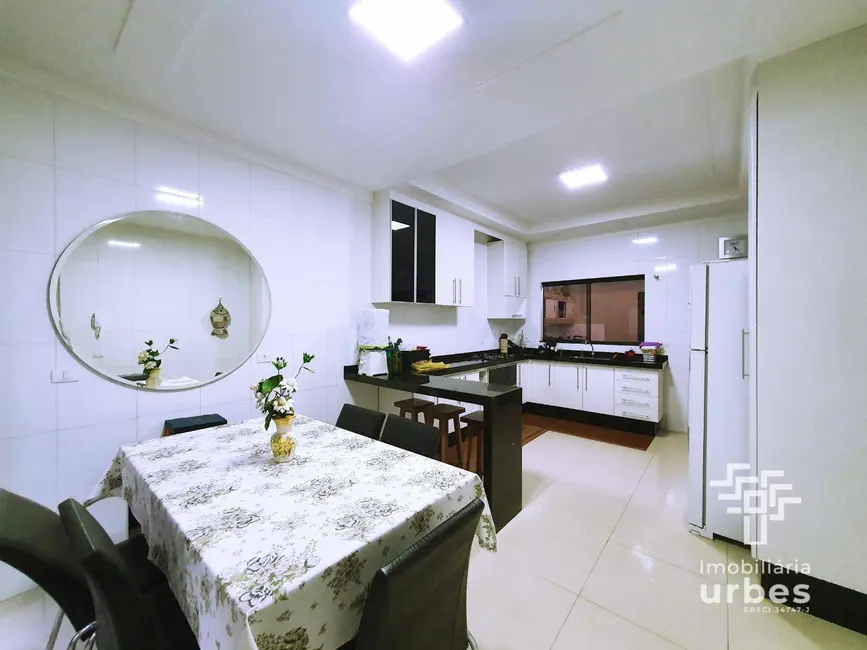 Foto 9 de Casa com 3 quartos à venda, 300m2 em Parque Universitário, Americana - SP