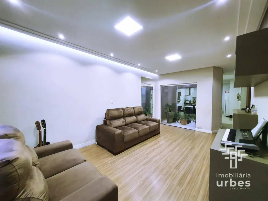 Foto 4 de Casa com 3 quartos à venda, 300m2 em Parque Universitário, Americana - SP