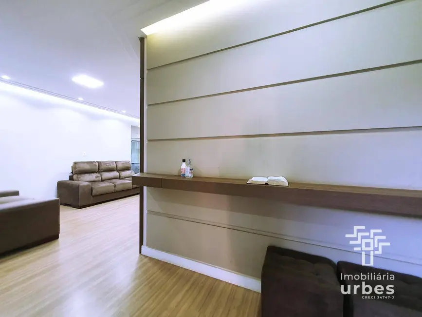 Foto 2 de Casa com 3 quartos à venda, 300m2 em Parque Universitário, Americana - SP