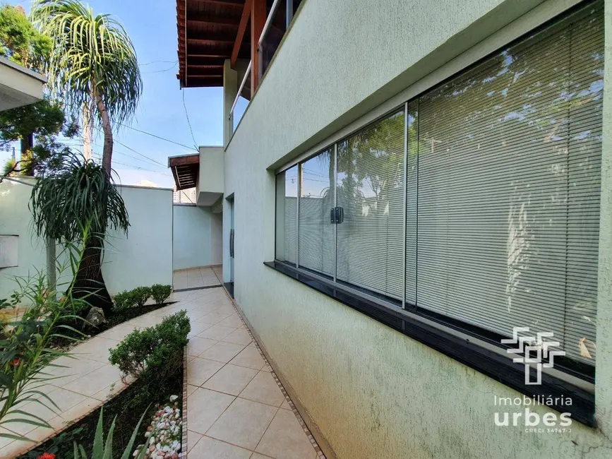 Casa com 4 quartos para alugar, 330m2 em Jardim São Paulo, Americana - SP - imagem 4 Foto 4 de Casa com 4 quartos para alugar, 330m2 em Jardim São Paulo, Americana - SP