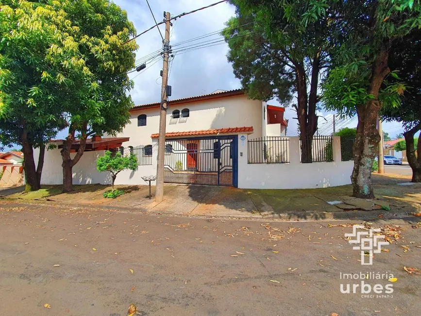Foto 1 de Casa com 3 quartos para alugar, 208m2 em Parque Novo Mundo, Americana, SP