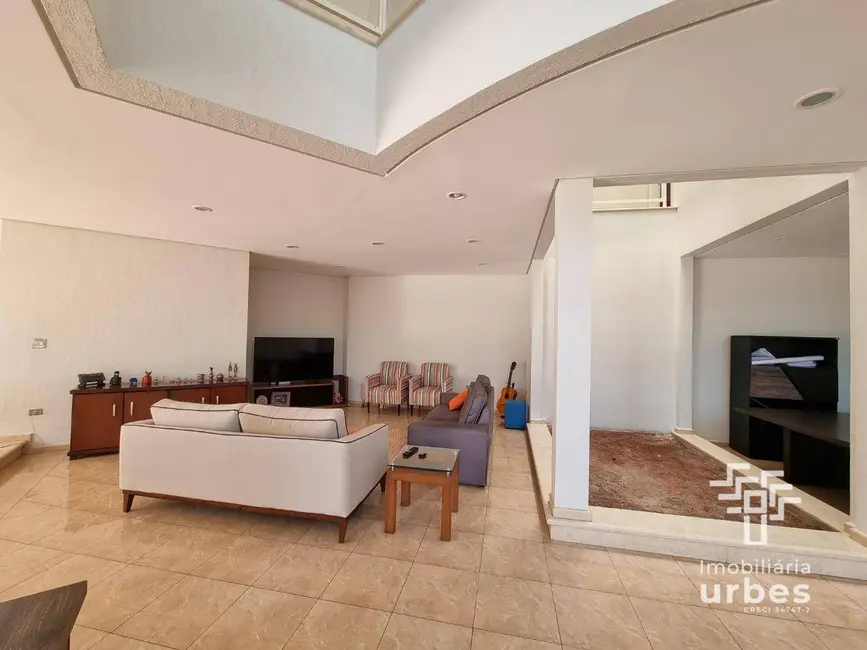 Casa de Condomínio com 5 quartos à venda, 1415m2 em Vale das Paineiras, Americana - SP - imagem 5 Foto 5 de Casa de Condomínio com 5 quartos à venda, 1415m2 em Vale das Paineiras, Americana - SP