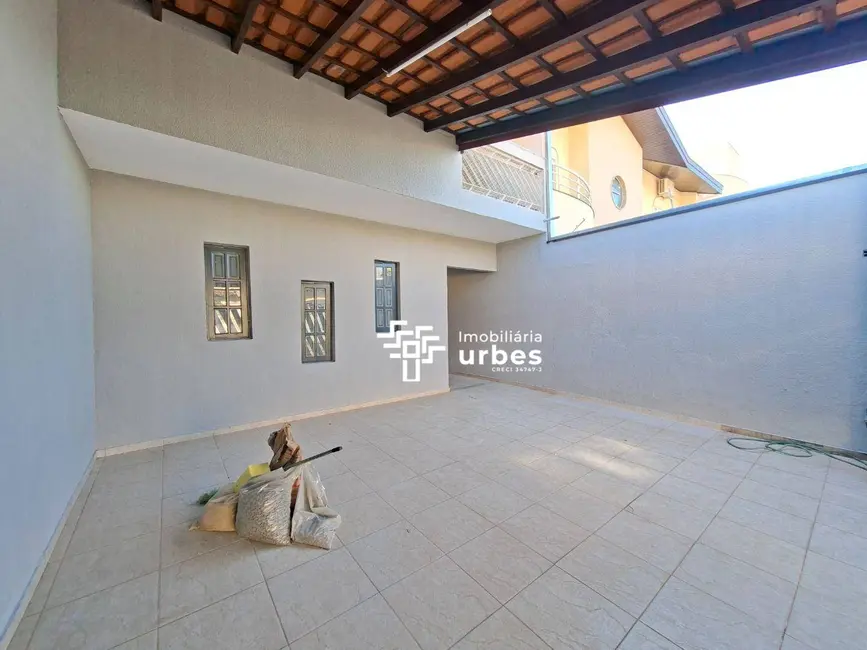 Casa com 3 quartos para alugar, 150m2 em Parque Residencial Jaguari, Americana - SP - imagem 6 Foto 6 de Casa com 3 quartos para alugar, 150m2 em Parque Residencial Jaguari, Americana - SP