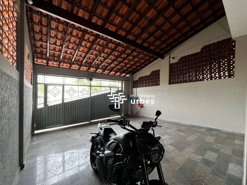 Foto 2 de Casa com 3 quartos à venda, 271m2 em Vila Mariana, Americana - SP