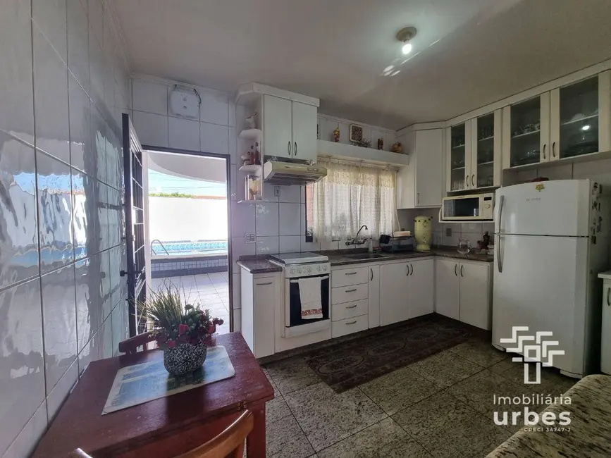 Foto 9 de Casa com 4 quartos à venda, 360m2 em Jardim São Paulo, Americana - SP