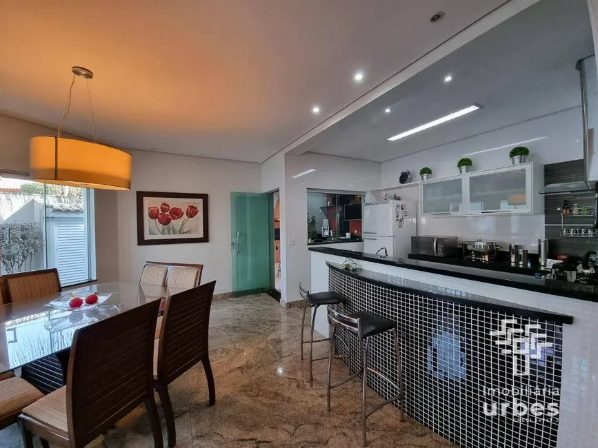 Foto 8 de Casa com 3 quartos à venda, 179m2 em Jardim São Paulo, Americana - SP