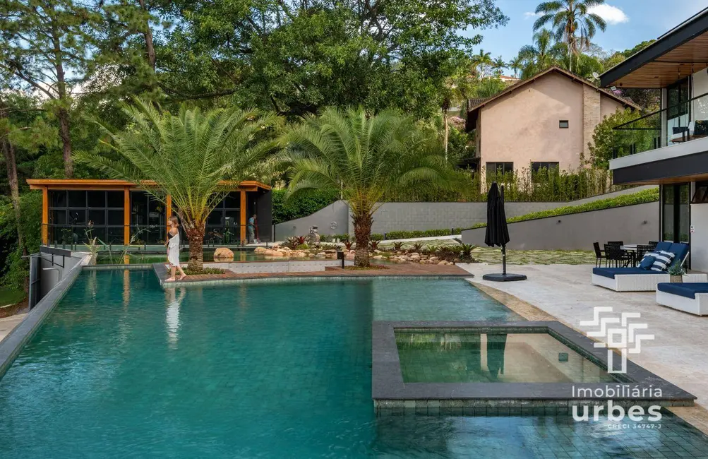 Foto 6 de Casa de Condomínio com 5 quartos à venda, 4000m2 em Chácaras Condomínio Recanto Pássaros II, Jacarei - SP
