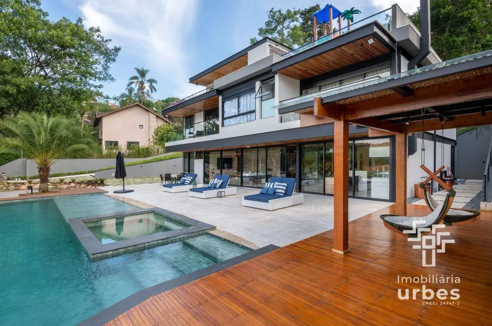 Foto 1 de Casa de Condomínio com 5 quartos à venda, 4000m2 em Chácaras Condomínio Recanto Pássaros II, Jacarei - SP